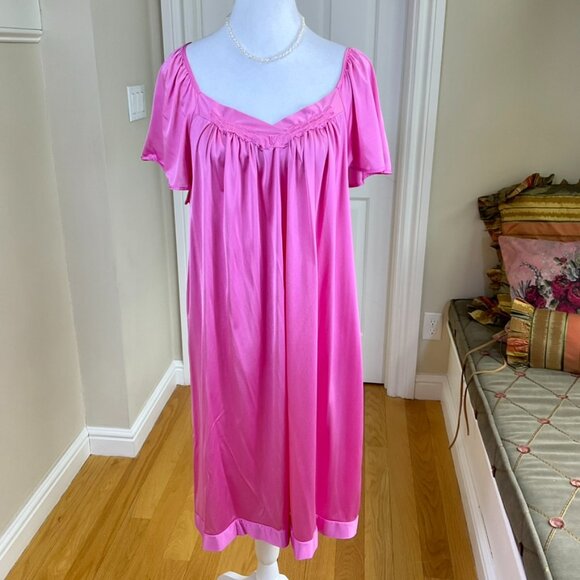 Vanity Fair Slip Dress Short Sleeve Embroidered Sweetheart Neck Pink (L) - Picture 1 of 8